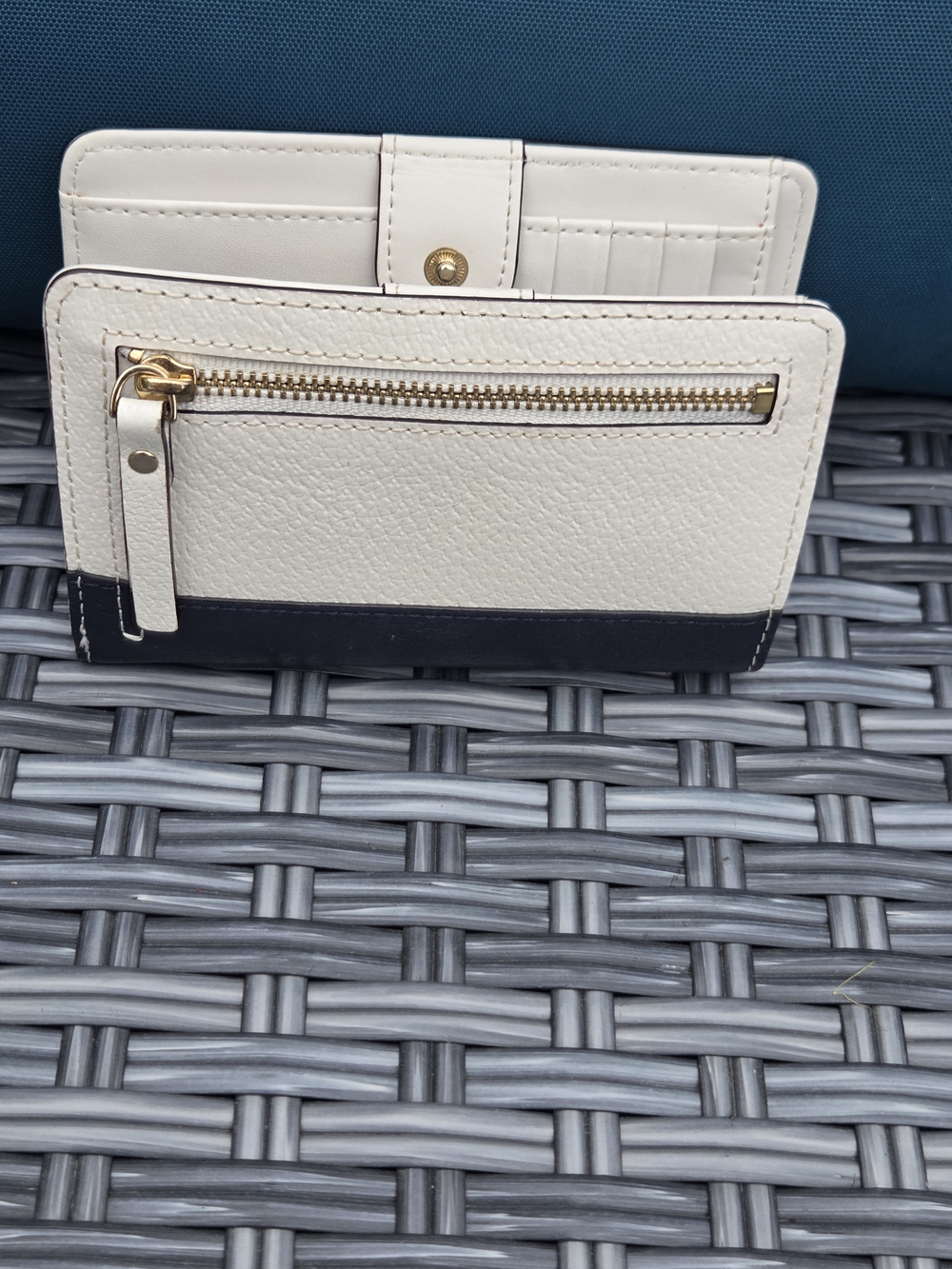 Kate Spade New York Grove Street Tellie Embossed Leather Wallet Black/Cement 067 - Picture 9 of 11